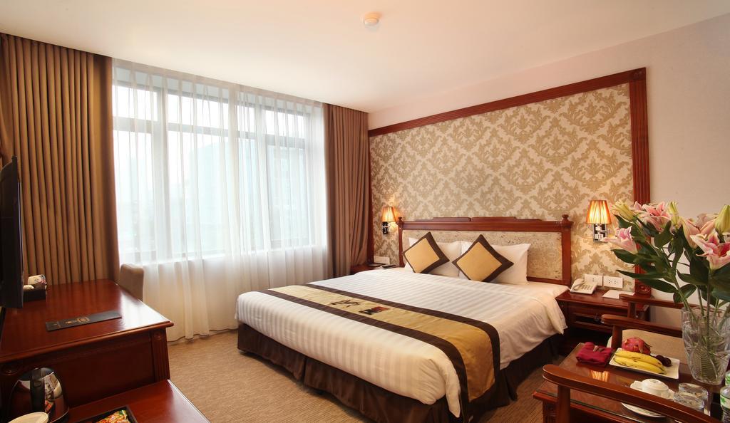 Western Hanoi Hotel Room photo